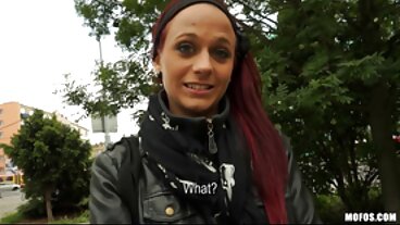 બોસી બ્લોન્ડ સ્ટેપમમ ચેપને સેકસી બીપી સેકસી વીડિયો ચાટવાનો આદેશ આપે છે