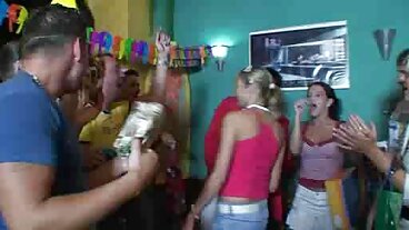 ખૂબસૂરત Latinas હોટ બીપી બીપી સેકસી વીડિયો થ્રીસમ