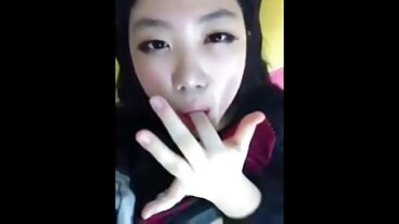 Busty MILF ગુદા મસાજ સાથે મધર્સ બીપી ઓપન સેકસી વીડિયો ડે ઉજવે છે